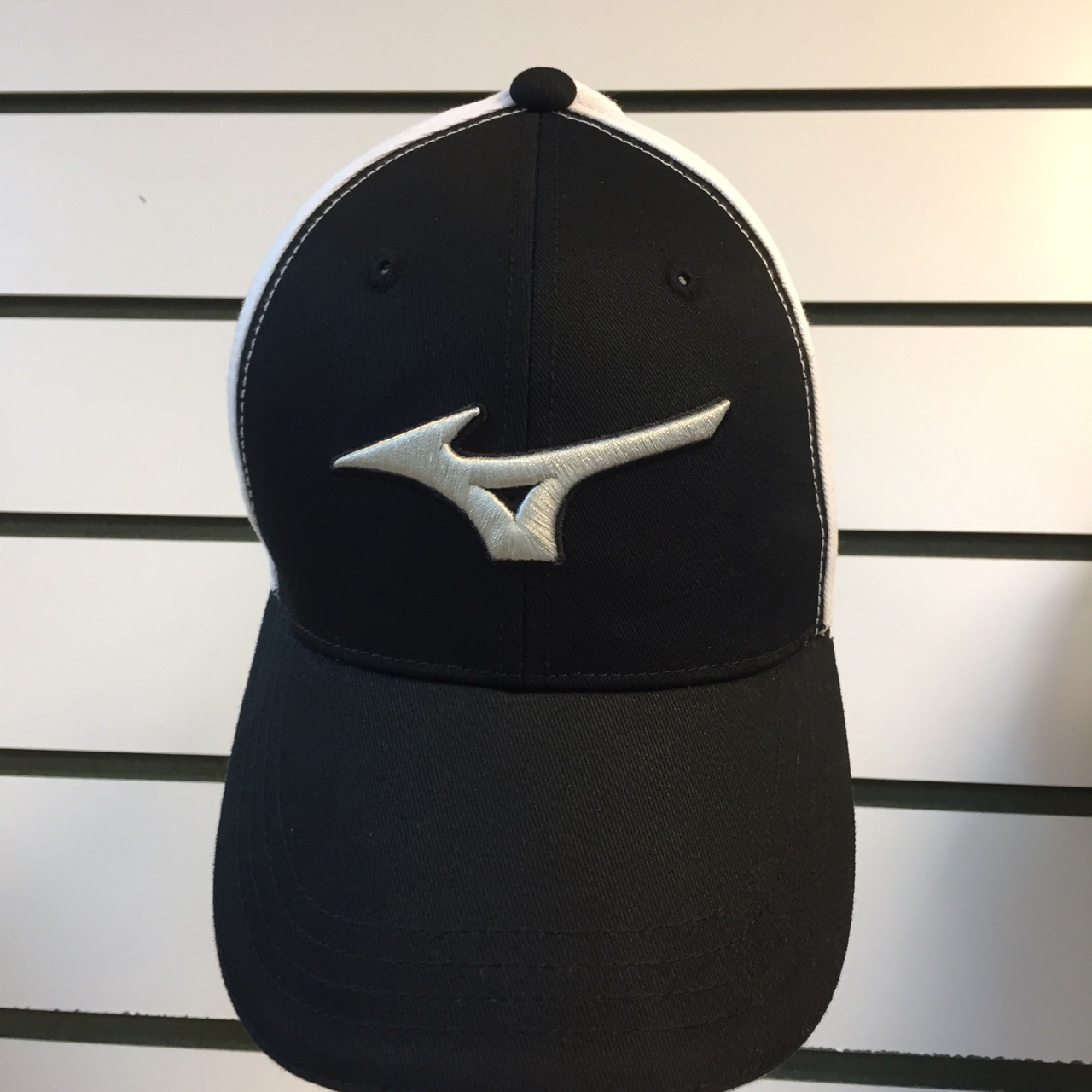 MŨ LƯỠI TRAI MIZUNO
