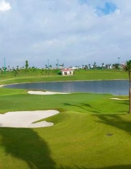 Sân golf Long Biên là sân golf đầu tiên và duy nhất có 27 lỗ
