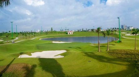 Sân golf Long Biên là sân golf đầu tiên và duy nhất có 27 lỗ