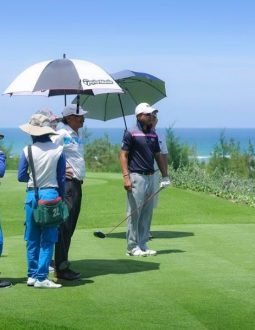 Sân golf Hà Tĩnh Xuân Thành chính là cái nôi thu hút khách du lịch về đây chơi golf