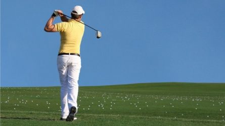 tư thế chuẩn khi đánh golf