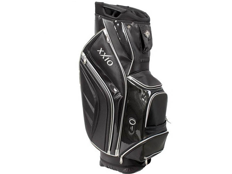 Túi golf XXIO có thiết kế với gam màu đen sang trọng và quyền lực