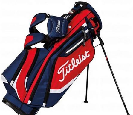 Túi golf Titleist đã vươn ra tầm thế giới nhờ kiểu dáng hiện đại và chất lượng bền bỉ