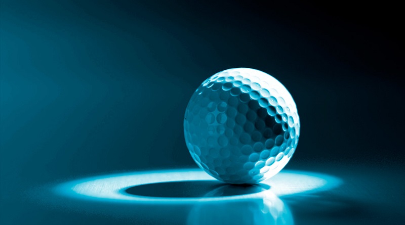 Bóng golf Titleist Pro V1 cũ với thiết kế hiện đại và ứng dụng công nghệ hoàn toàn mới