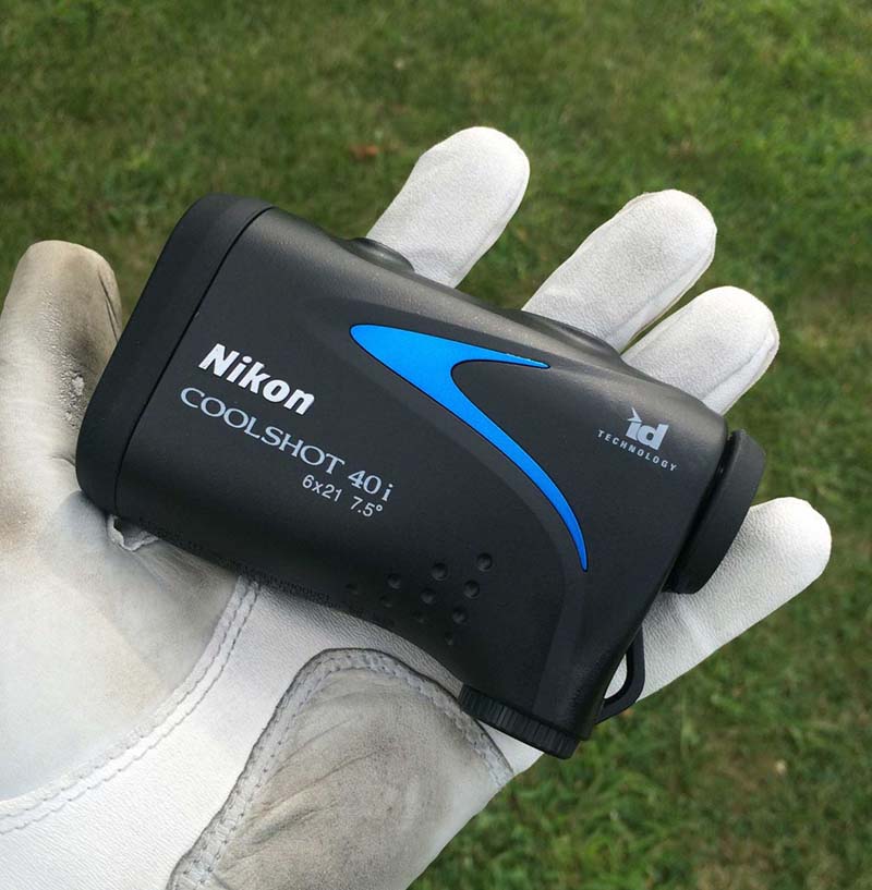 Ống nhòm đo khoảng cách Nikon mang lại nhiều lợi ích đến golfer 