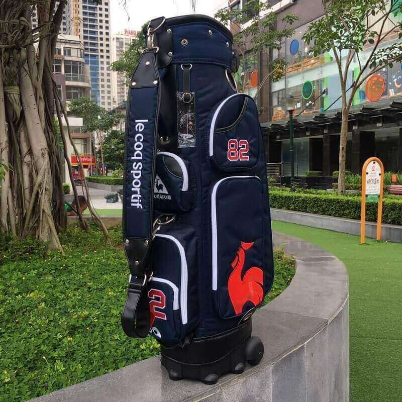 Túi gậy golf Le Coq Sportif được mọi golfer ưa chuộng vì thiết kế ấn tượng