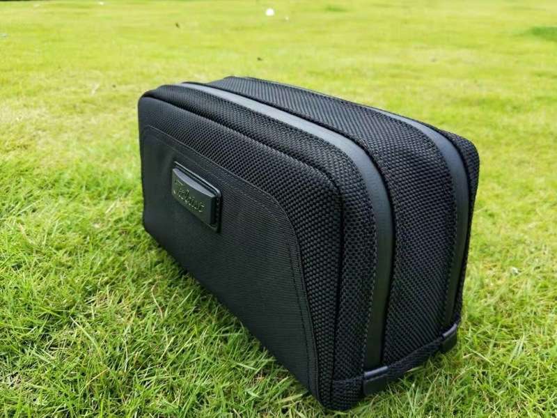 Túi golf Titleist không chỉ có thiết kế hiện đại, thời trang mà còn có công năng vượt trội 