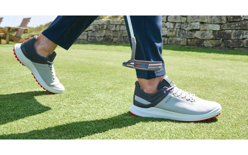 Mẫu giày golf Ecco với thiết kế đẹp mắt được nhiều golfer yêu thích