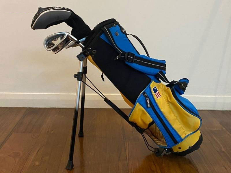 Fullset UL42 4 Club Stand Bag được nhiều golfer lựa chọn cho trẻ