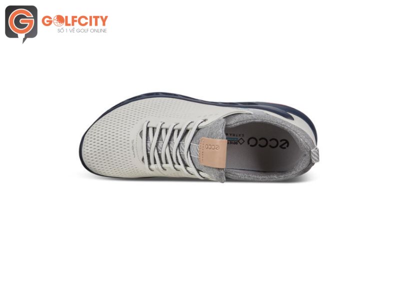 Miếng lót đệm bằng da cao su phù hợp kích thước bàn chân giúp co giãn dễ dàng và thoải mái
