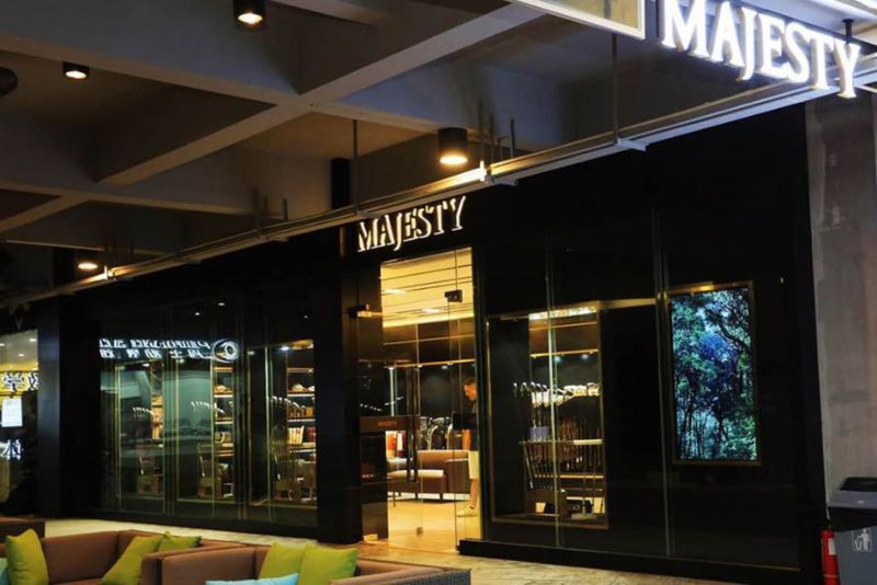 Thương hiệu lâu đời Majesty là một trong những thương hiệu cung cấp dòng gậy đắt tiền nhất thế giới