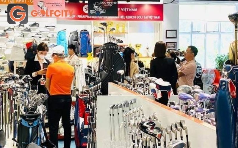Hình ảnh Ghé thăm showroom GolfCity để rinh ngay siêu phẩm Mũ nữ Lecoq QGCUJC06 Trắng về tủ đồ