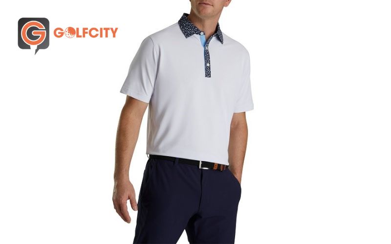 Áo cộc tay FootJoy trắng đã làm xiêu lòng biết bao tín đồ mê golf từ những ngày đầu ra mắt