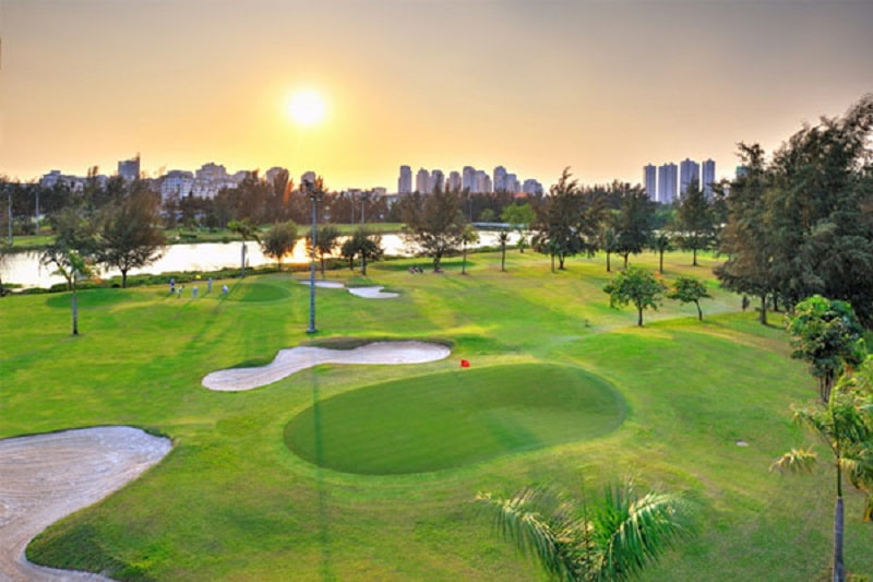 Sân golf Saigon South Golf & Club thu hút đông đảo golfer đến luyện tập và thi đấu