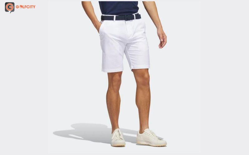 Với sự đơn giản nhưng tinh tế trên từng chi tiết, quần sooc golf nam HR7929 Adidas nhận được nhiều đánh giá tích cực từ khách hàng