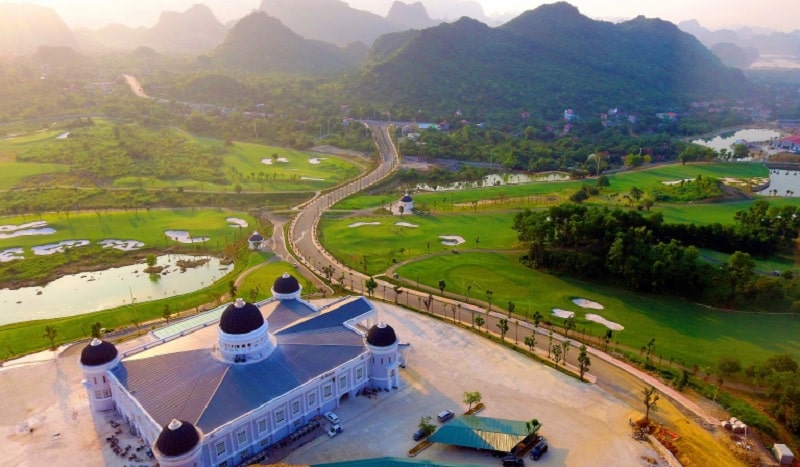 Sân golf Kim Bảng hỗ trợ nhiều dịch vụ tiện ích