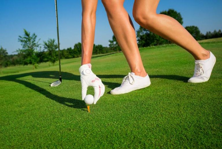Chọn giày golf nữ có size phù hợp sẽ giúp golfer cảm thấy tự tin, thoải mái vận động hơn