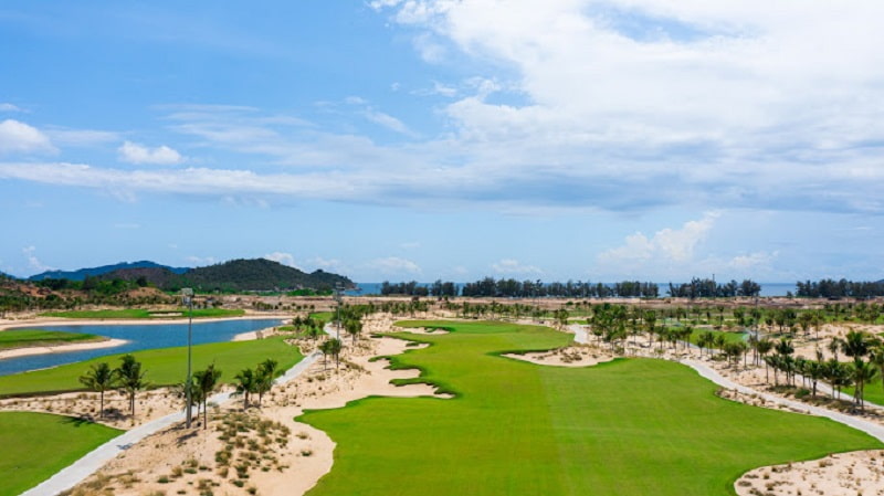 Nara Bình Tiên Golf Club sở hữu sân tập golf chuyên nghiệp