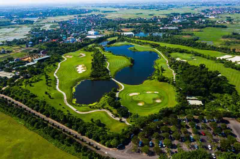 Sân golf Hanoi Golf Club với diện tích 108ha