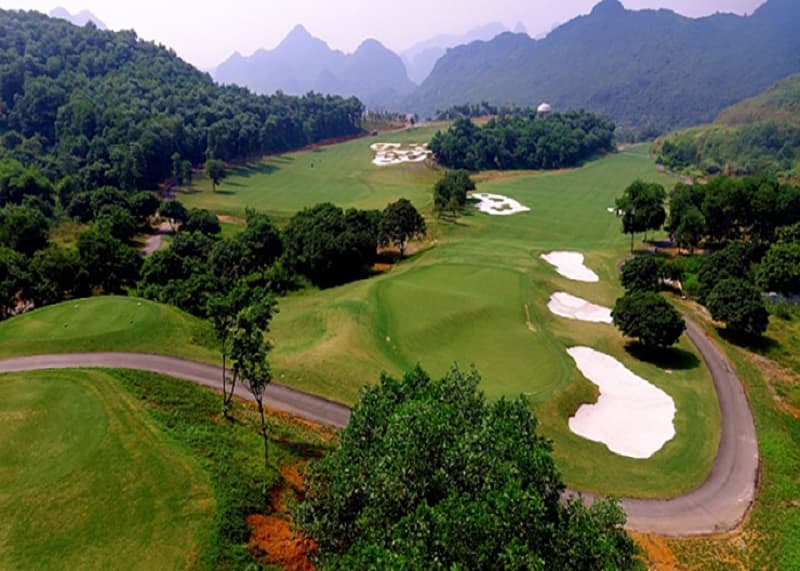 Sân golf Kon Tum ra đời mang đến nhiều đóng góp cho địa phương