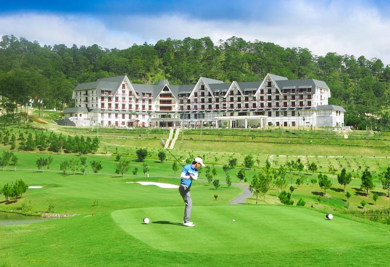 Sân golf Sam Tuyền Lâm được hoạt động từ năm 2013