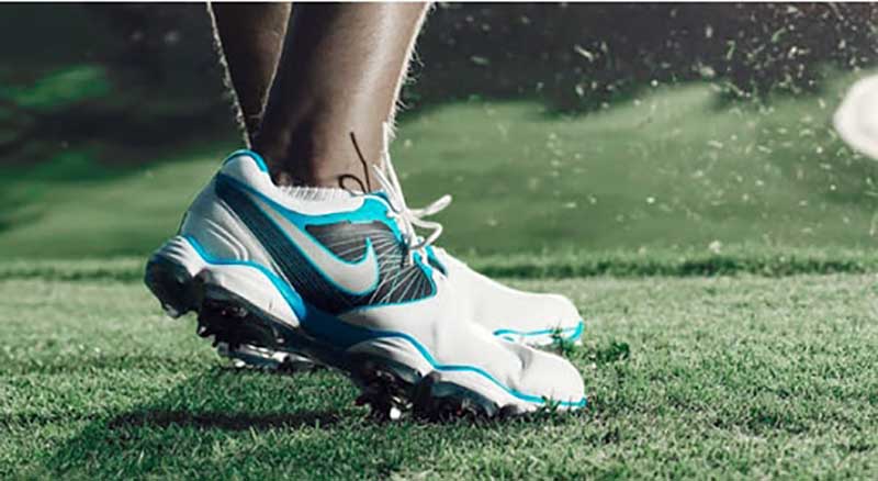 Giày golf Nike sở hữu thiết kế trẻ trung, năng động và có độ bám dính tốt