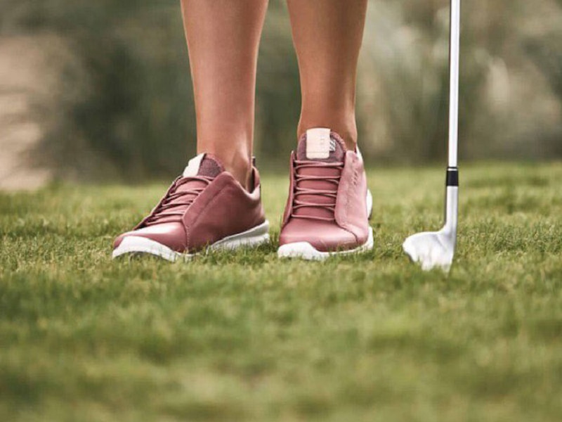Chọn giày golf có kích thước vừa vặn với bàn chân