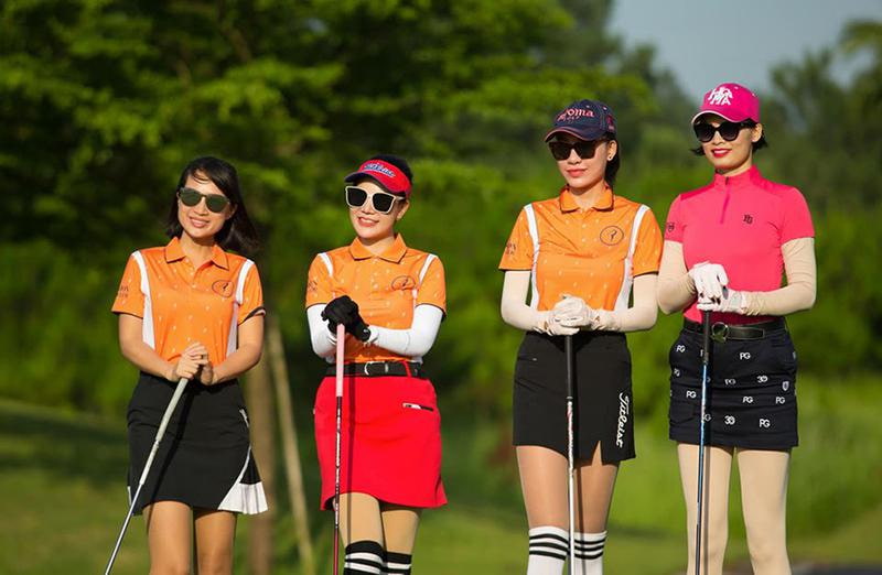 Khóa học chơi golf nhóm được thiết kế cho nhóm từ 2 người trở lên