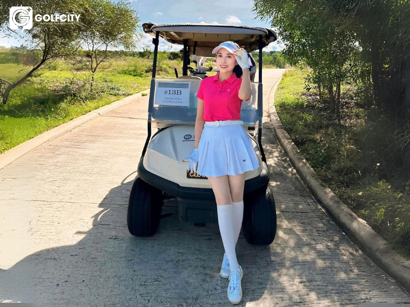 Chi phí cho thời trang của golfer Trần Phương Thảo