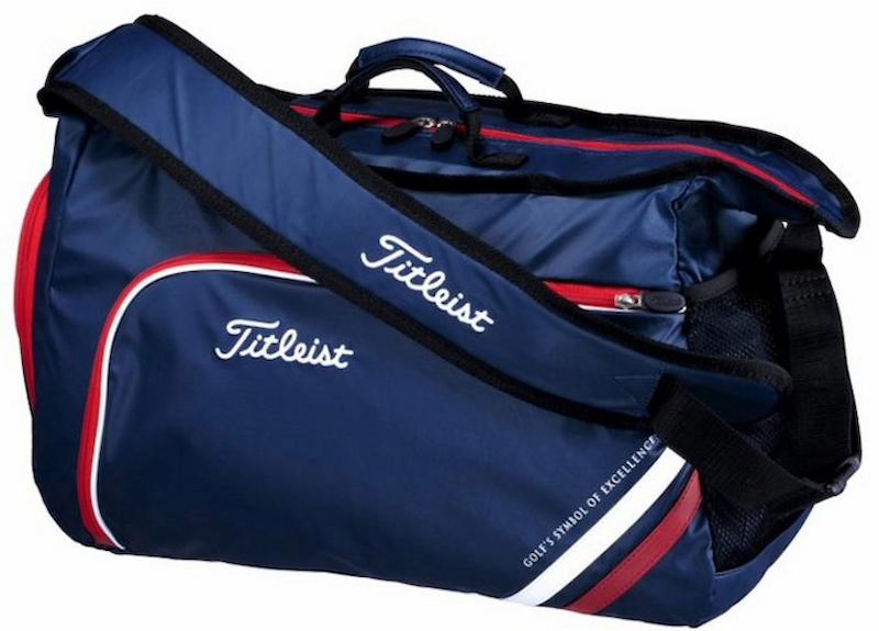 Túi Titleist American Shoulder được dùng để đựng phụ kiện, quần áo, giày dép khi ra sân