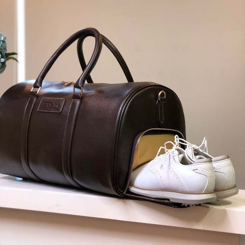 Túi giày golf Titleist có thiết kế trẻ trung, hiện đại