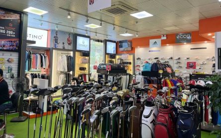 Toàn bộ gậy golf tại GolfCity đều được niêm yết, công khai về giá