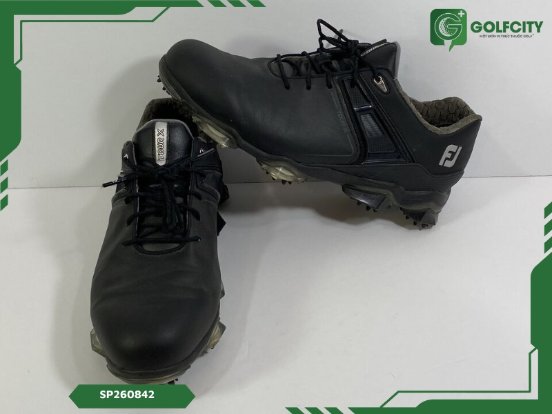 Di chuyển nhẹ nhàng hơn với giày FootJoy 55405