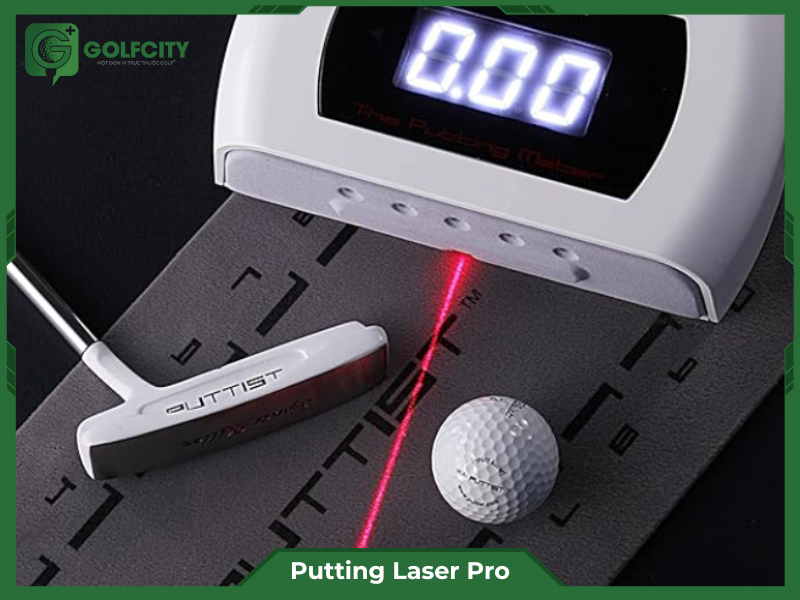Công nghệ laser của thảm tập putt công nghệ Putting Laser Pro hỗ trợ golfer nhắm chuẩn xác đường bóng