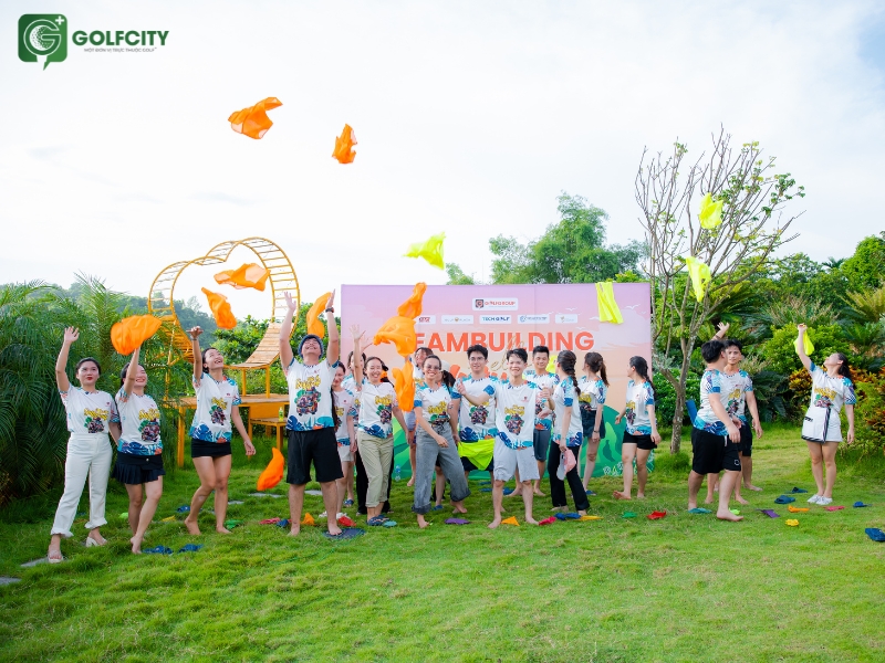 Hòa Bình Gọi Tên! Golfcity "Cháy Hết Mình" Với Team Building Tháng 8