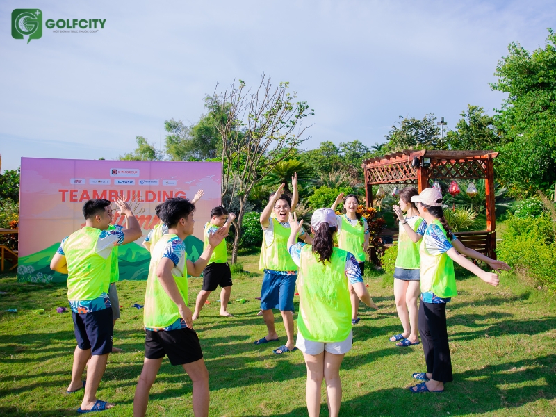 Hòa Bình Gọi Tên! Golfcity "Cháy Hết Mình" Với Team Building Tháng 8