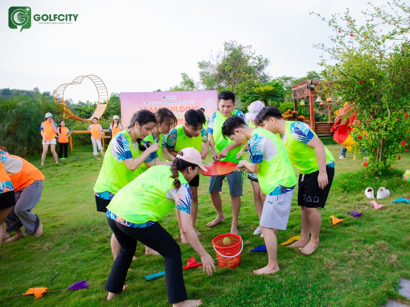 Hòa Bình Gọi Tên! Golfcity "Cháy Hết Mình" Với Team Building Tháng 8