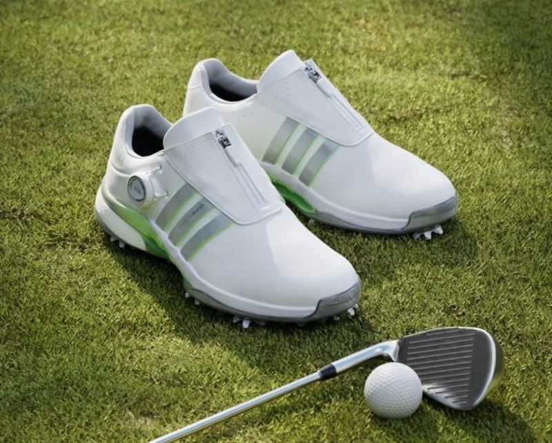 Giày golf nữ Adidas cho khả năng bám sân tốt, hạn chế trơn trượt