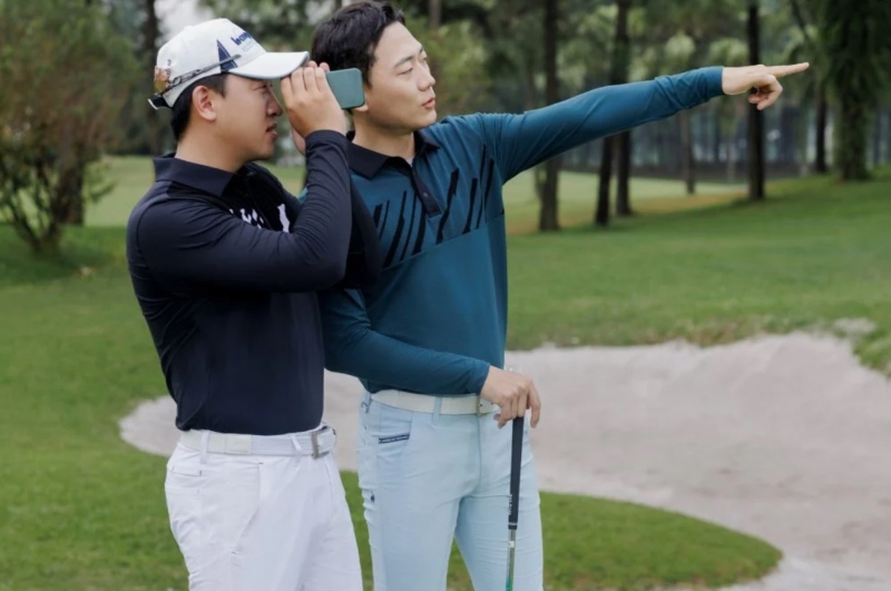 Quần áo golf nam Le Coq Sportif có độ thoáng khí cao