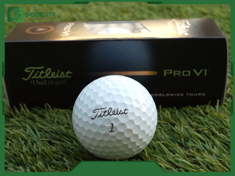 Bóng Golf Titleist Pro V1 2025