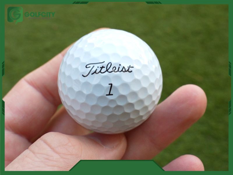 Bóng Golf Titleist Pro V1 2025